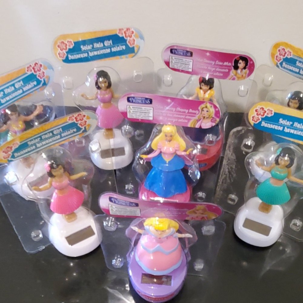 Princess and Dancing Girls Solar Bobbleheads